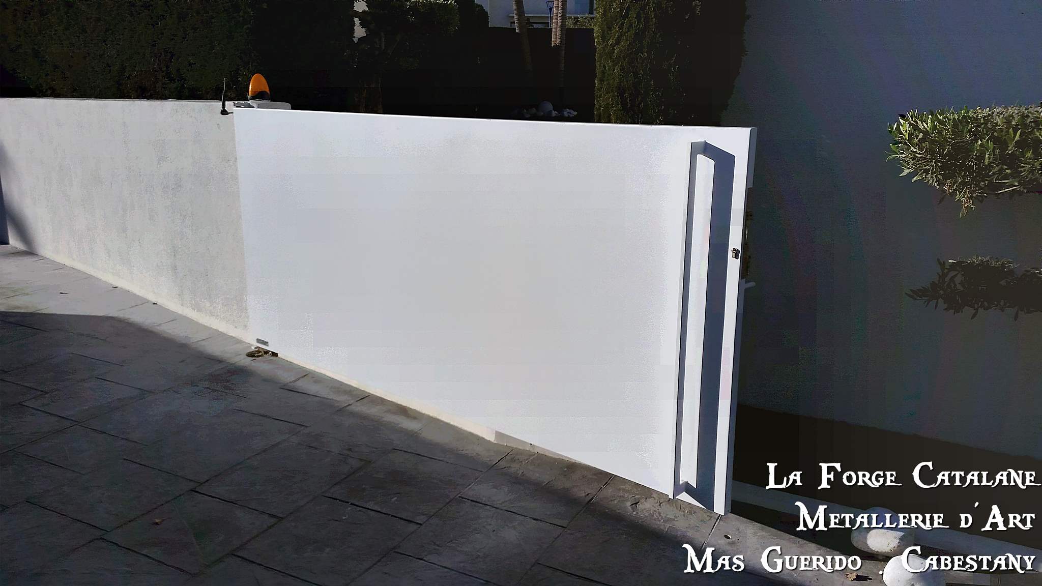 portail un vantail tole plein moderne baton marechal La Forge Catalane Cabestany (3).jpg